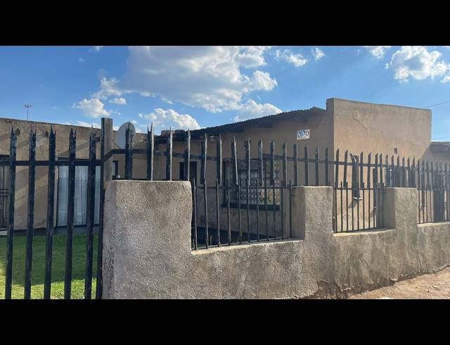 4 BEDROOM FREEHOLD FOR SALE IN TSAKANE